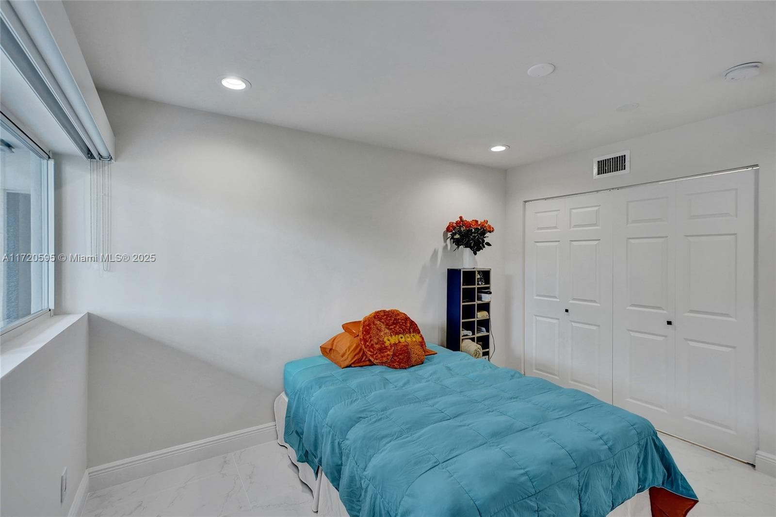 AZURE LAKE CONDO · #222 in Miami - Photo 64