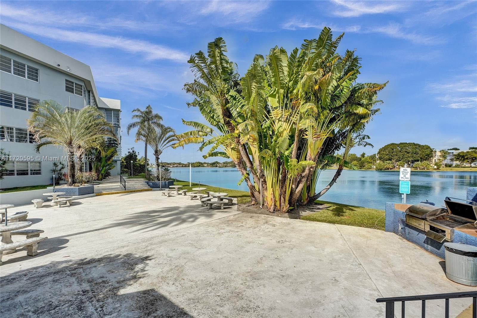 AZURE LAKE CONDO · #222 in Miami - Photo 87