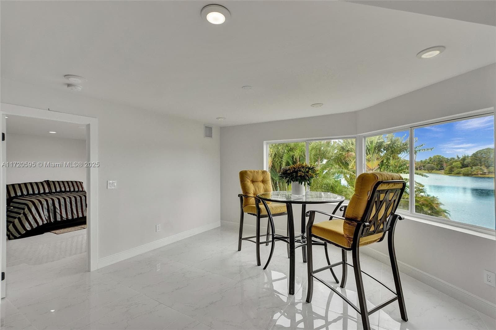 AZURE LAKE CONDO · #222 in Miami - Photo 25