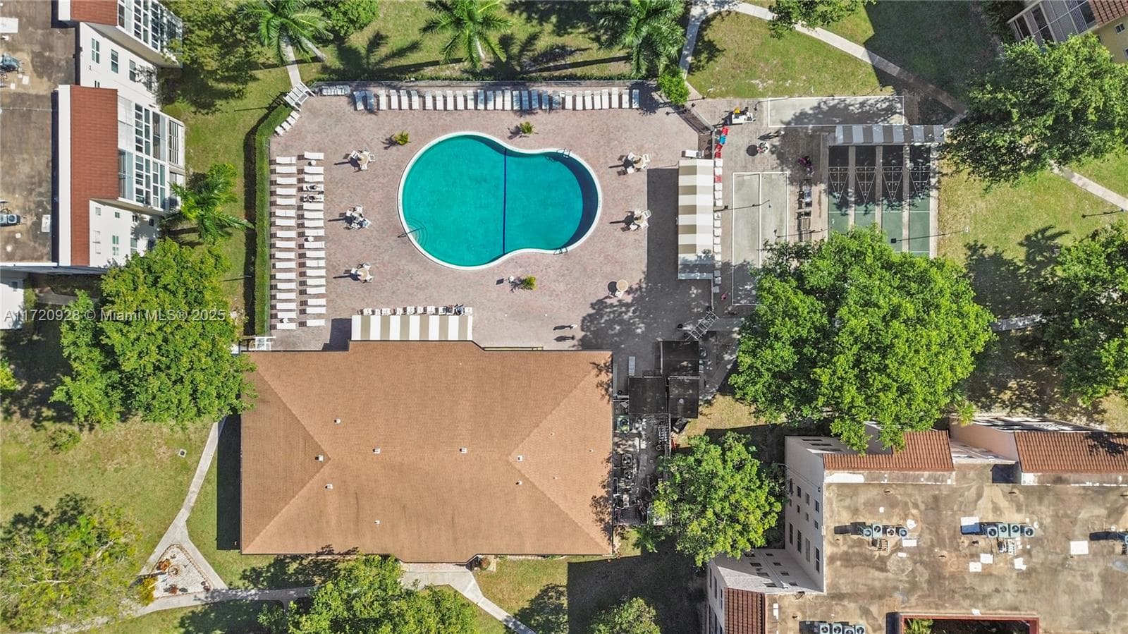 Somerset · #102 in Lauderdale Lakes - Photo 9