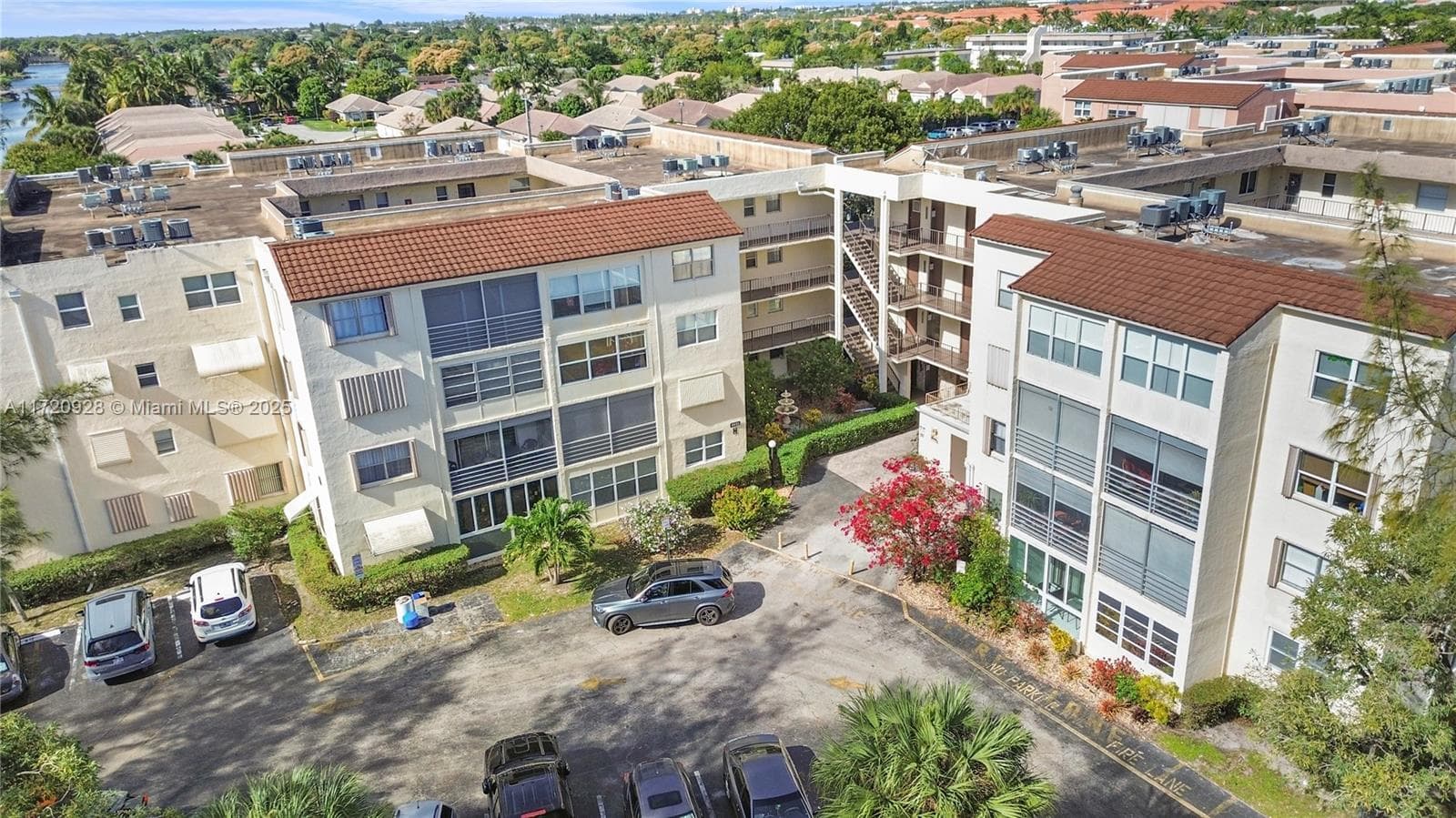 Somerset · #102 in Lauderdale Lakes - Photo 8