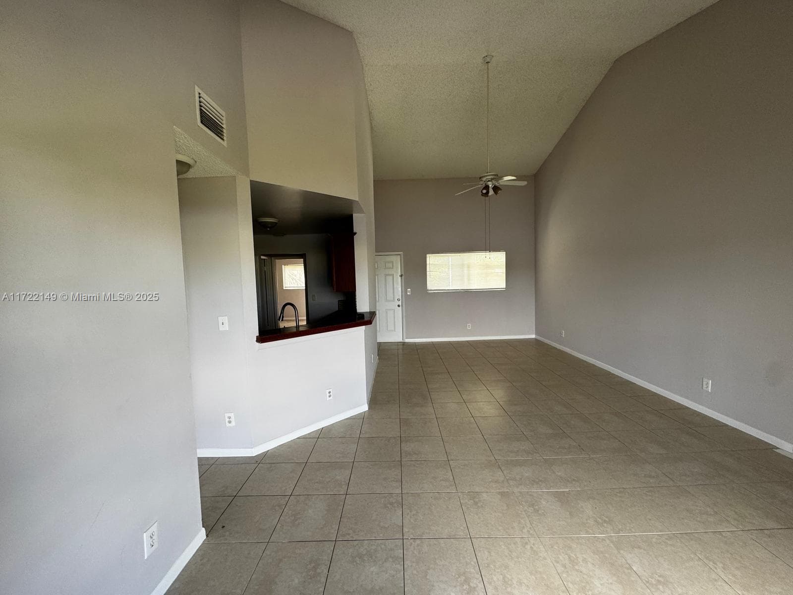 SUMMER LAKE · #208 in Oakland Park - Photo 2