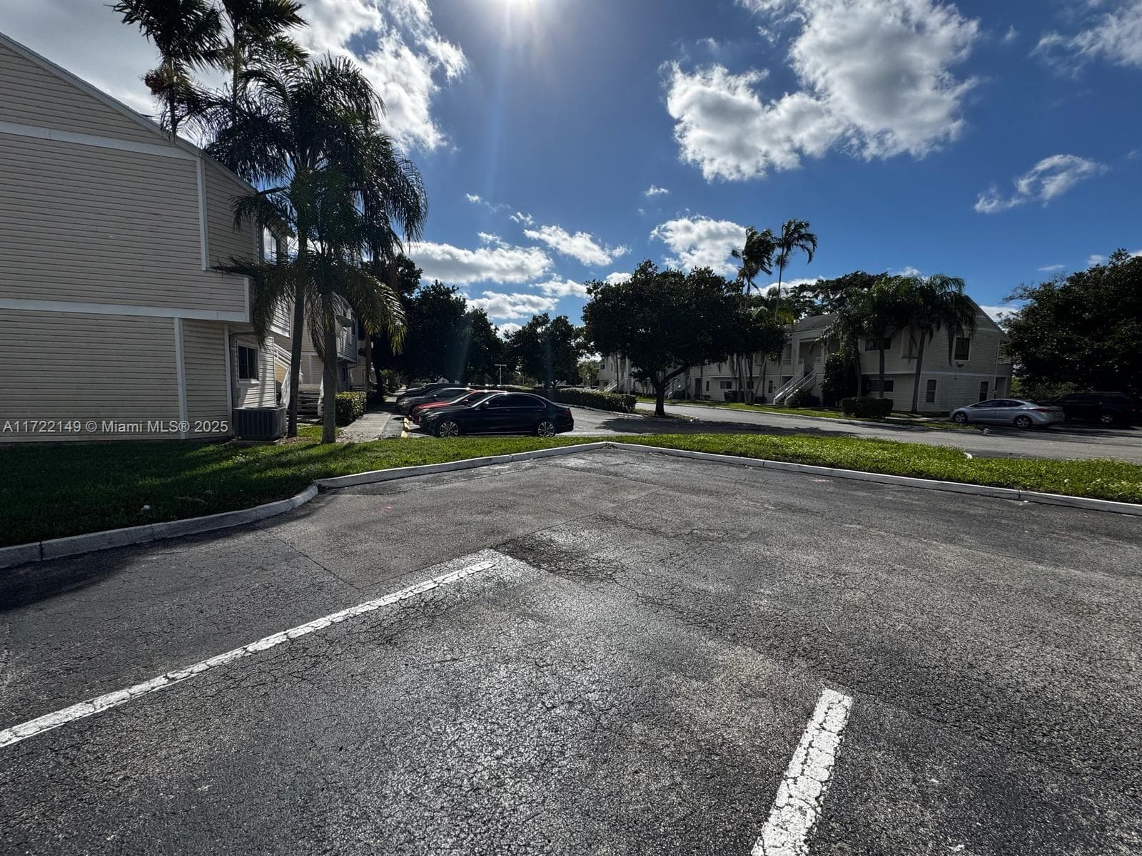 SUMMER LAKE · #208 in Oakland Park - Photo 17
