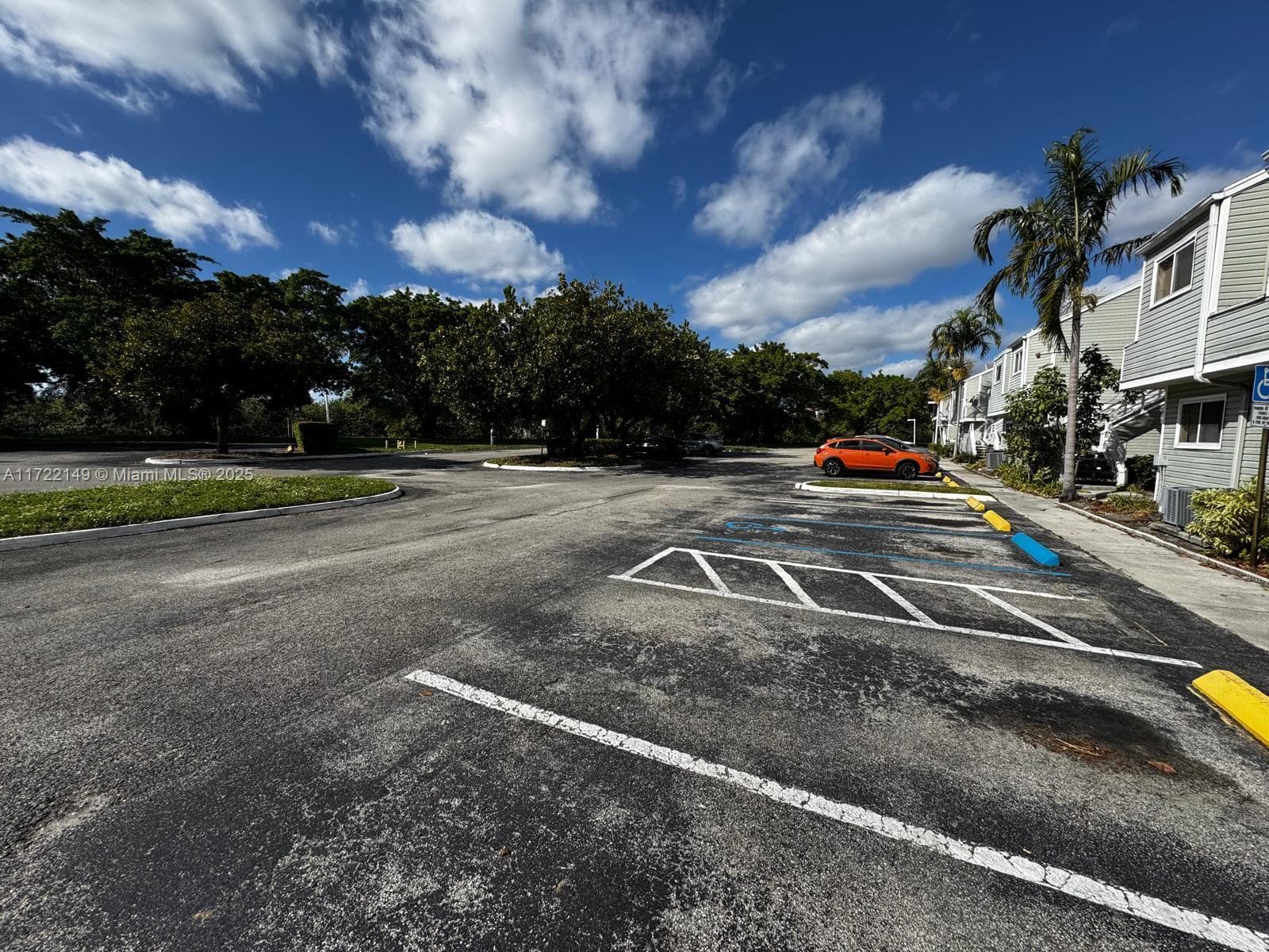 SUMMER LAKE · #208 in Oakland Park - Photo 16