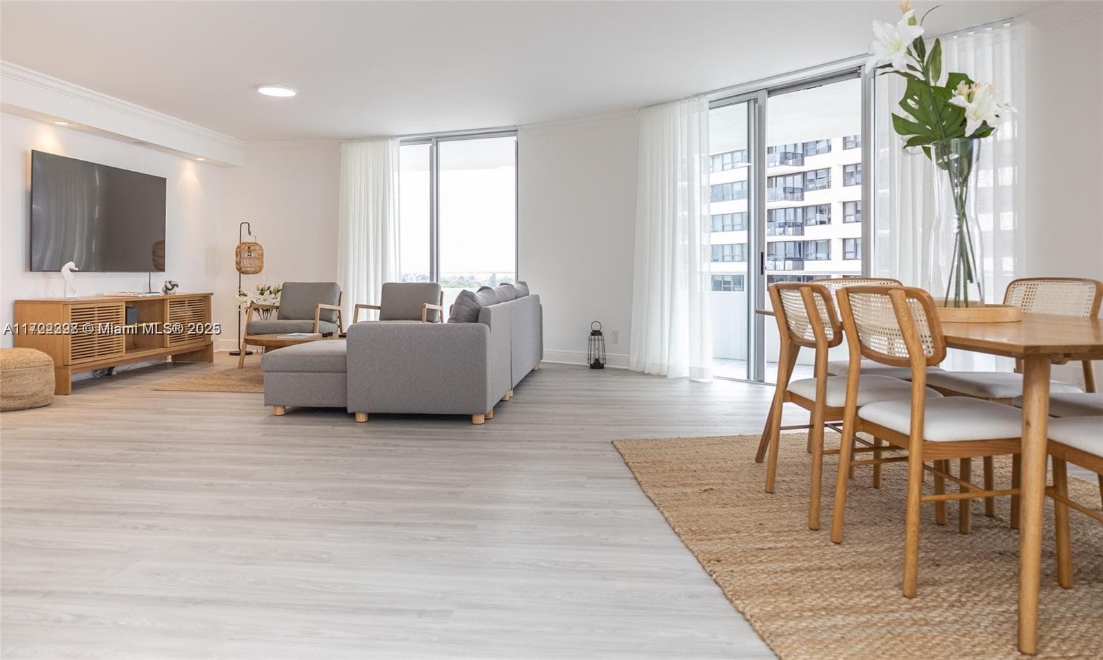 Seacoast 5151 · #812 in Miami Beach - Photo 44