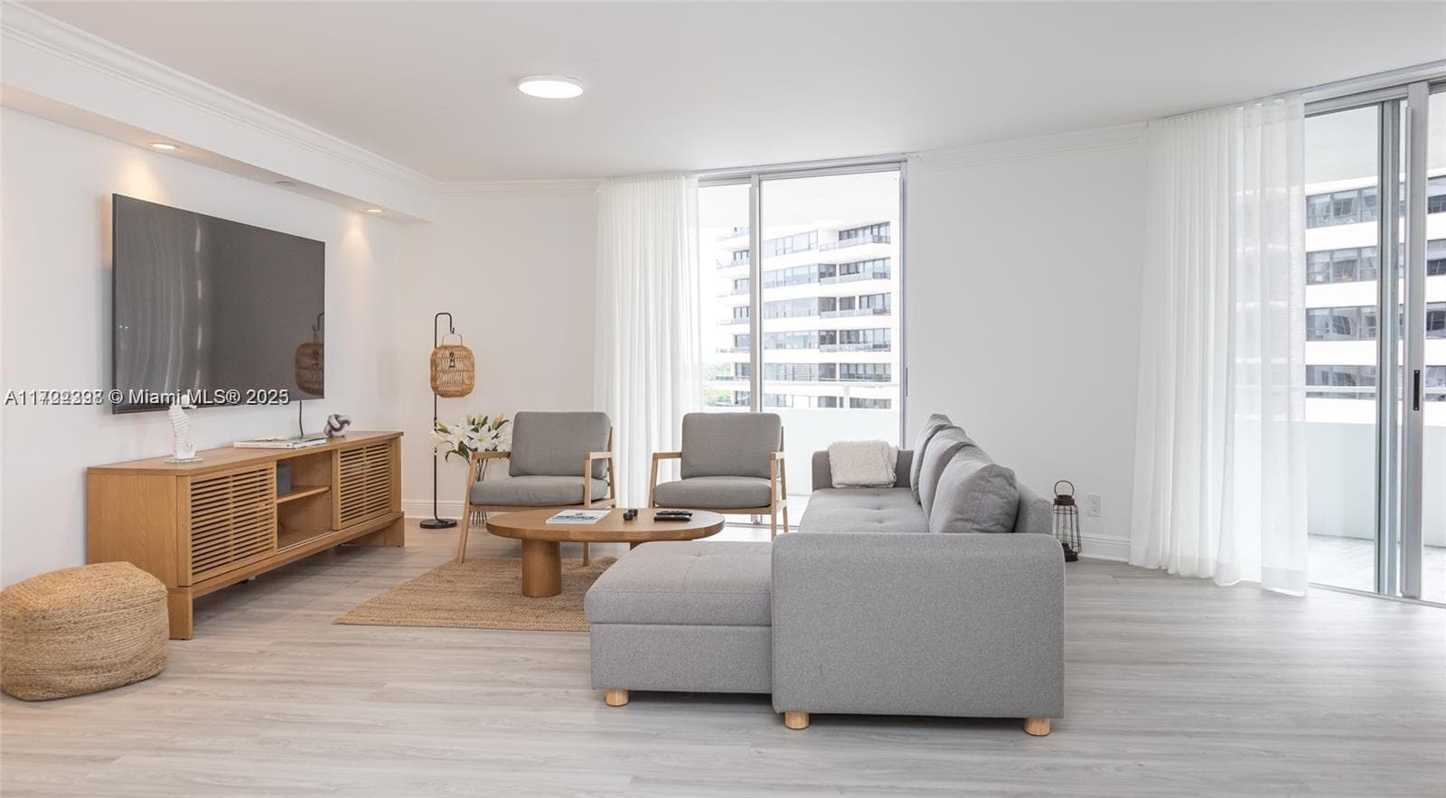 Seacoast 5151 · #812 in Miami Beach - Photo 35