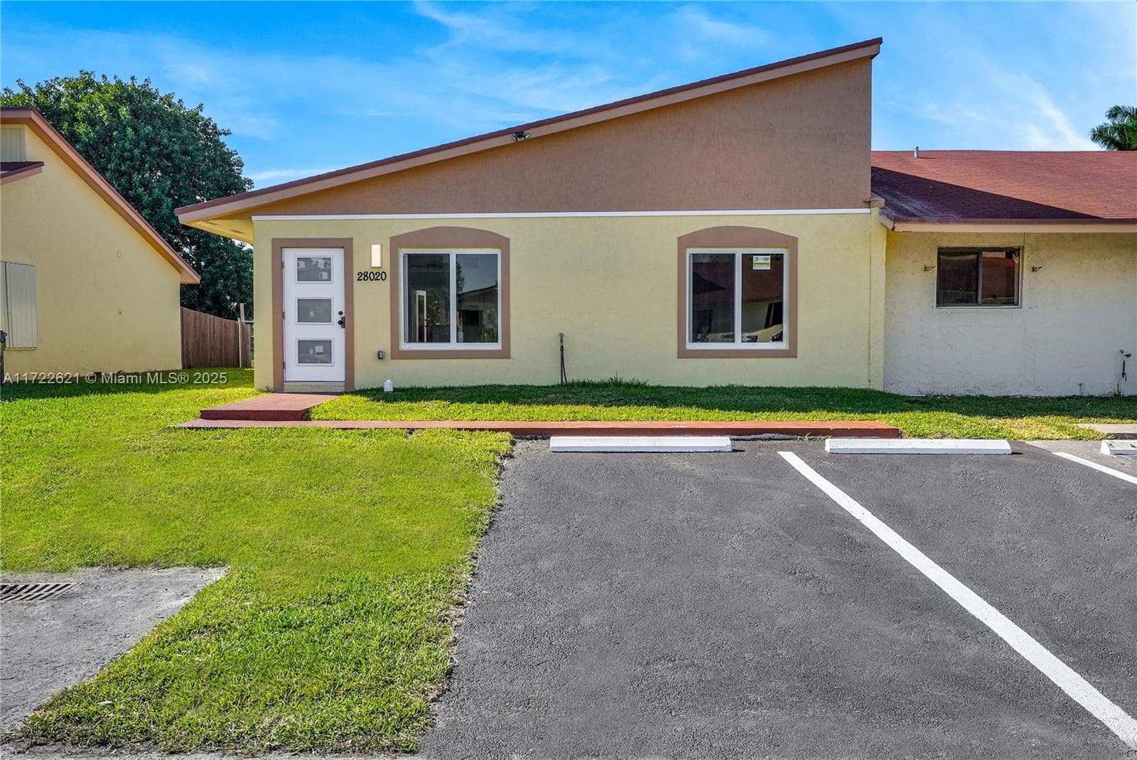 28020 SW 141st Pl #0 photo 5