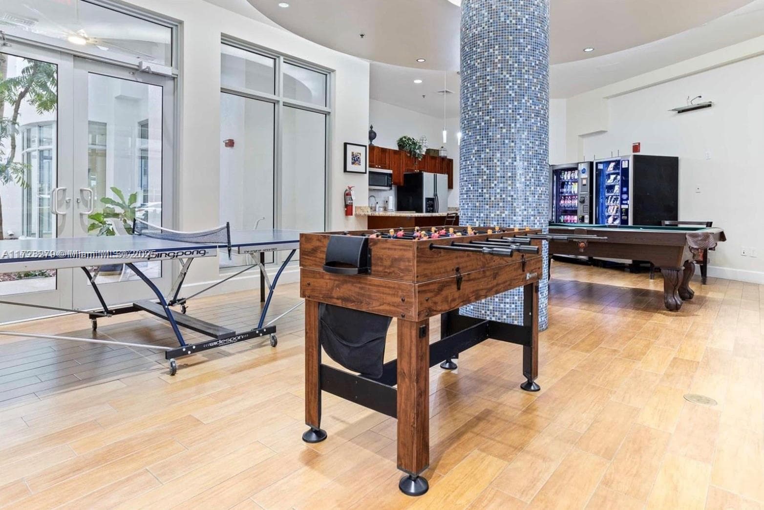 RADIUS CONDO · #421 in Hollywood - Photo 9