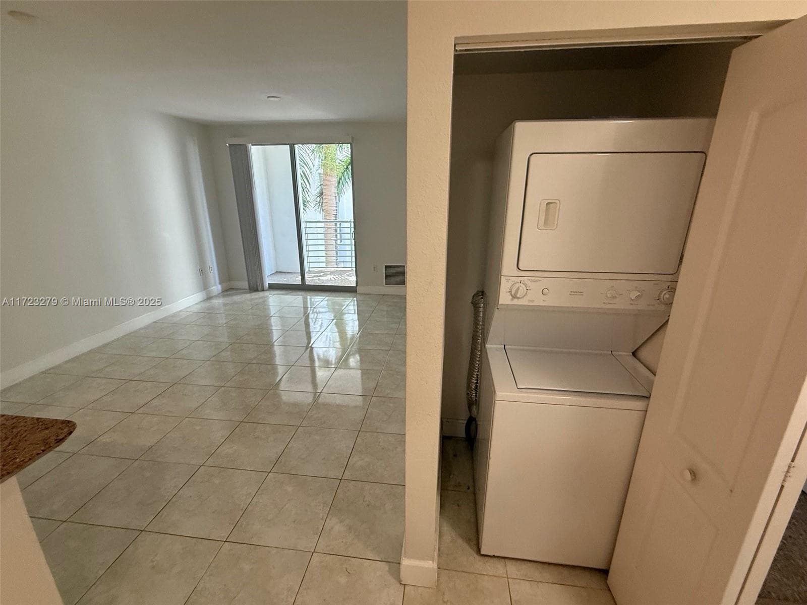 RADIUS CONDO · #421 in Hollywood - Photo 25