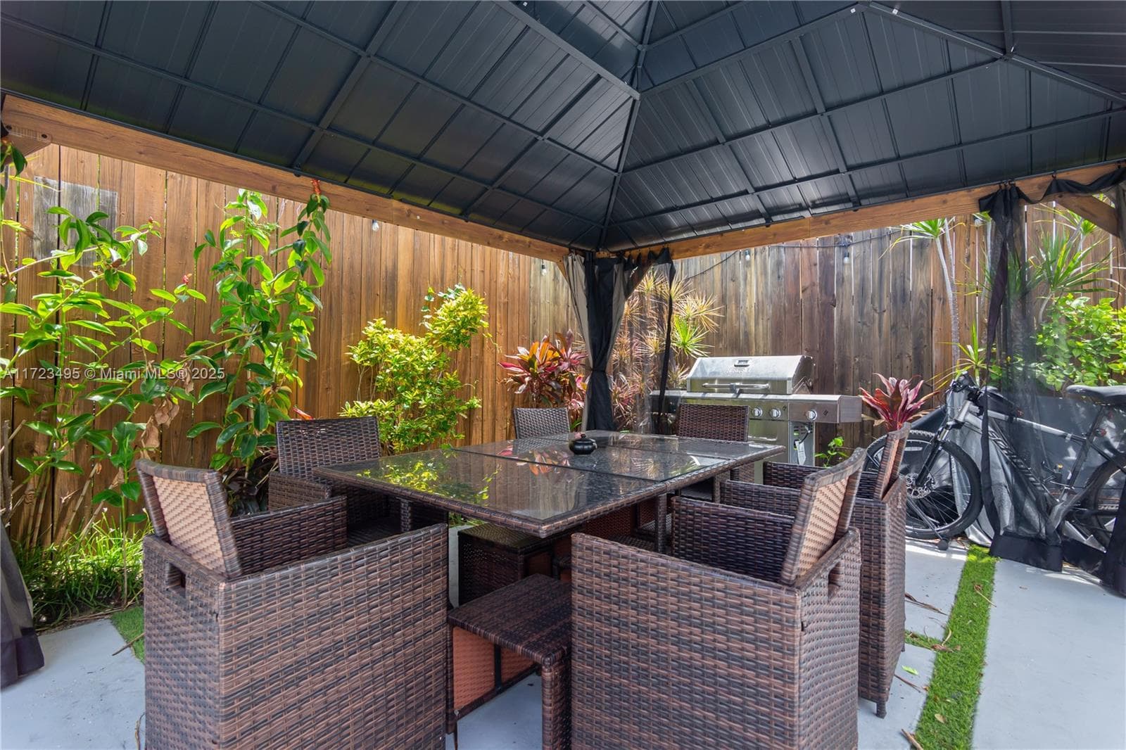 7549 Adventure Ave photo 27