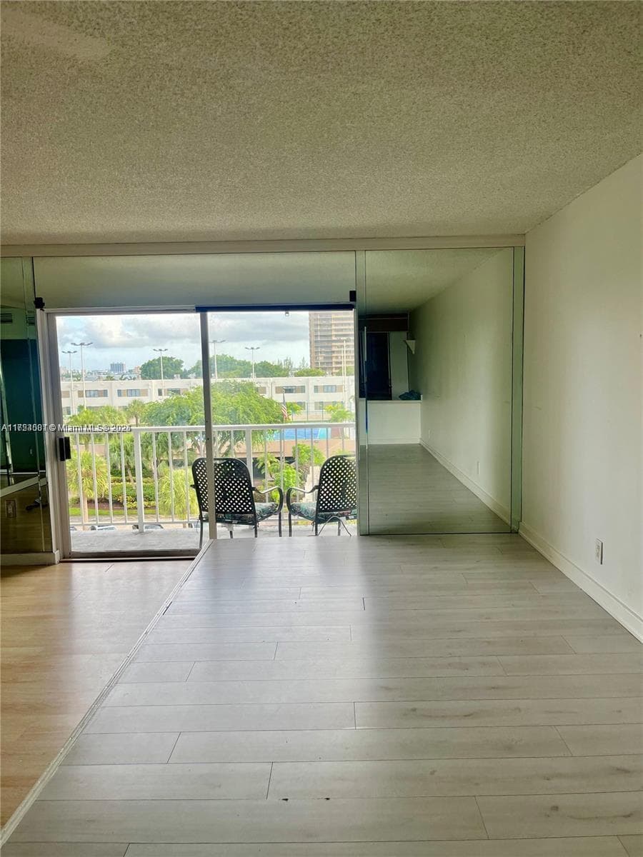 Cricket clubhouse condo · #507 in Miami - Photo 9