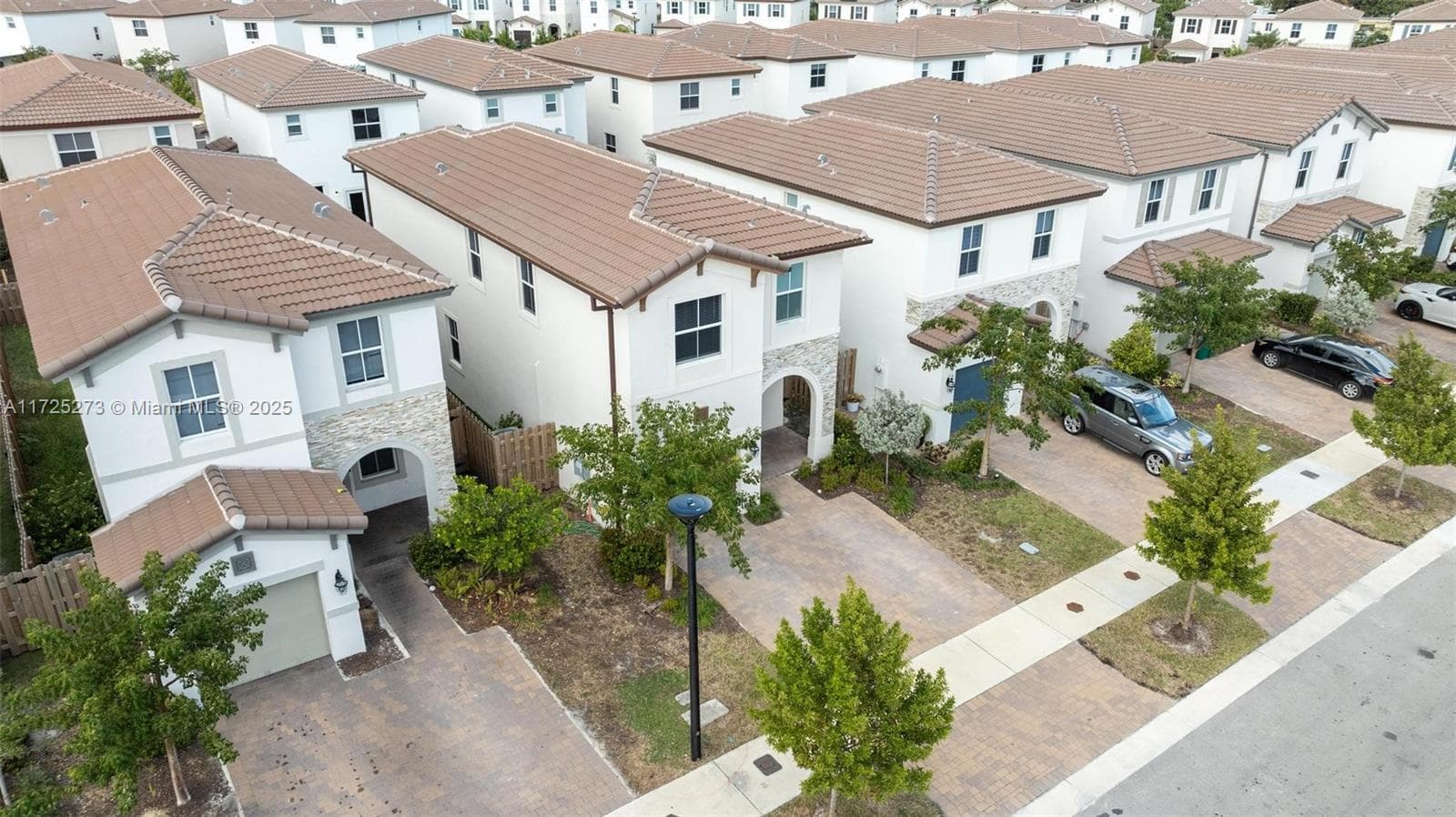 2357 NW 130th St photo 4