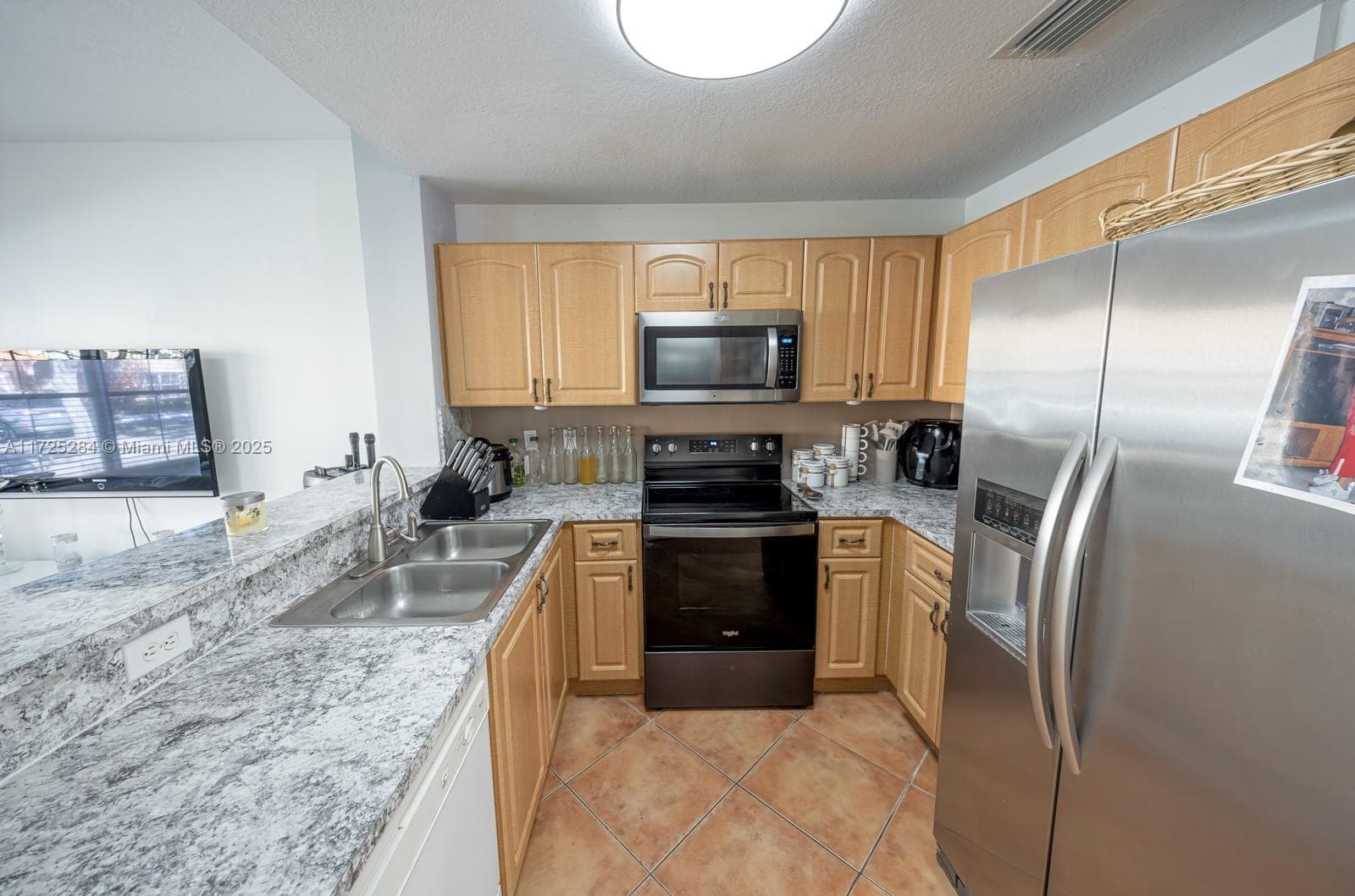 VILLA VIZCAYA CONDO · #1607 in Miami Lakes - Photo 10