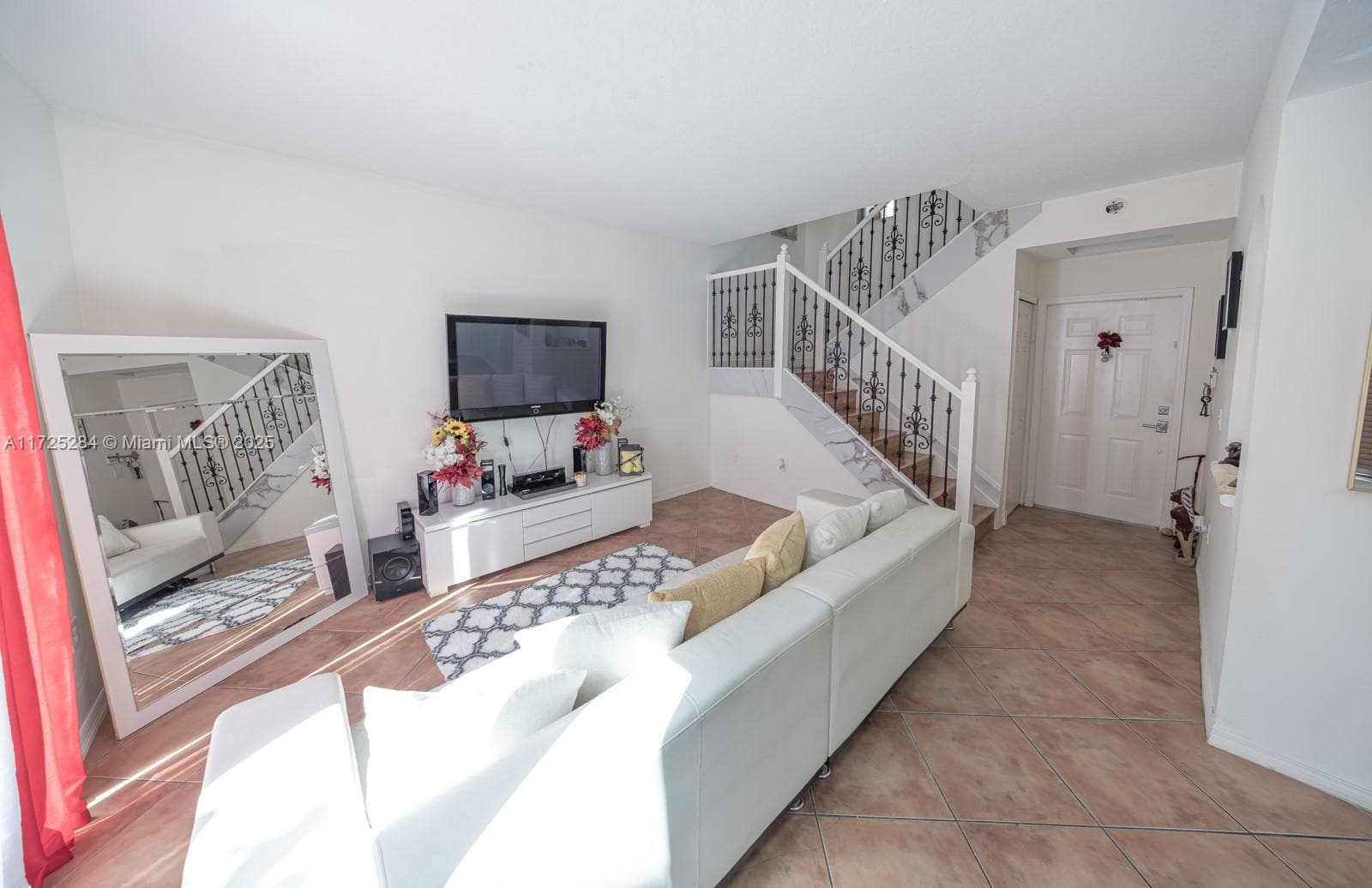 VILLA VIZCAYA CONDO · #1607 in Miami Lakes - Photo 4