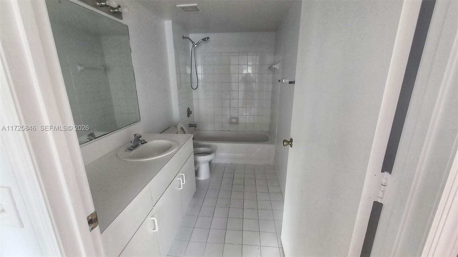PINEHURST CLUB CONDO · #1-110 in Hollywood - Photo 4