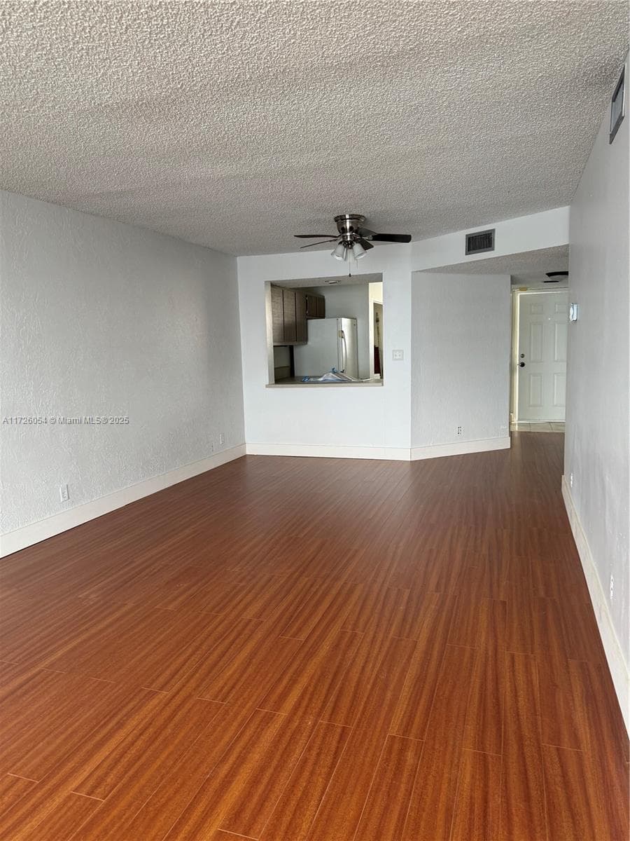 LAKE EMERALD CONDOMINIUM · #202 in Oakland Park - Photo 6