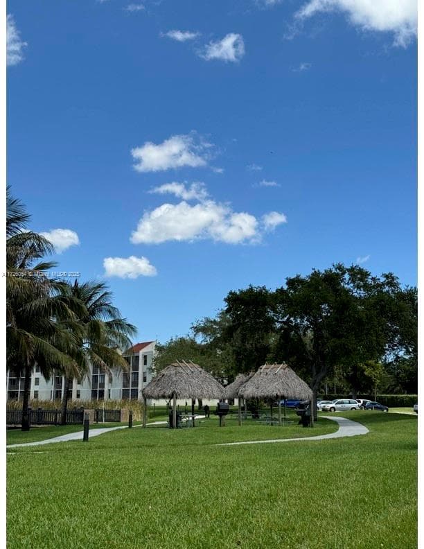 LAKE EMERALD CONDOMINIUM · #202 in Oakland Park - Photo 16