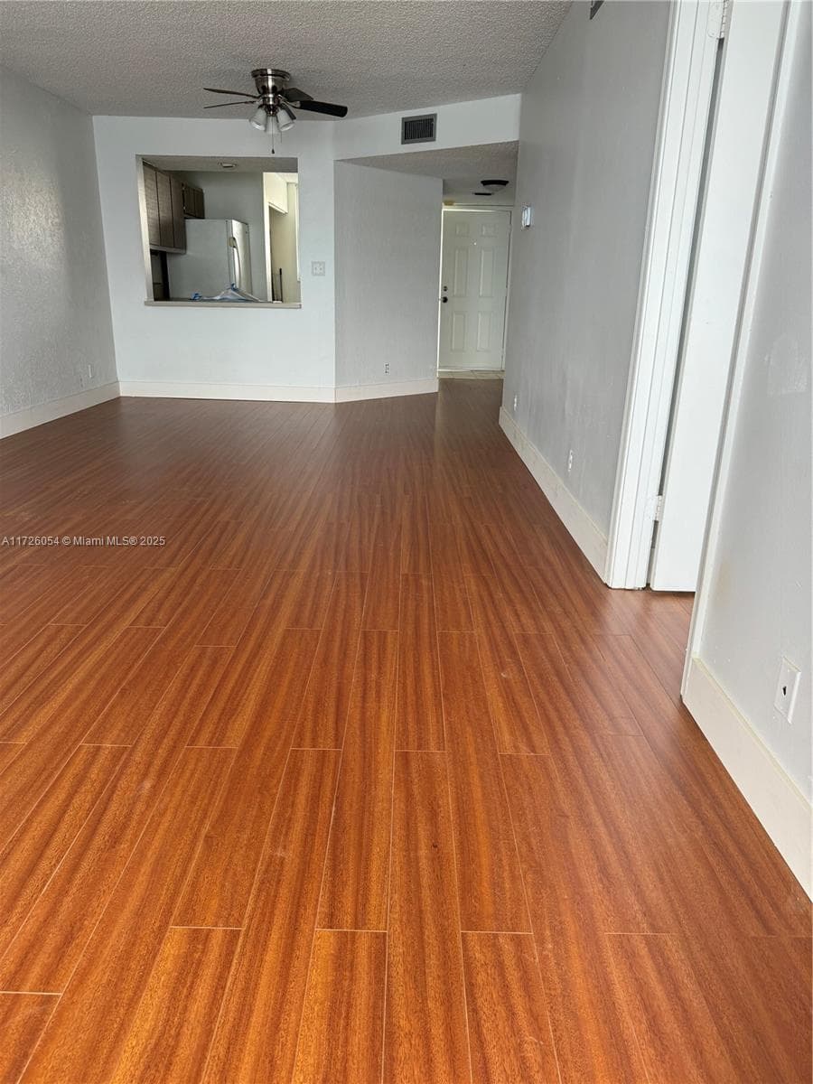 LAKE EMERALD CONDOMINIUM · #202 in Oakland Park - Photo 7