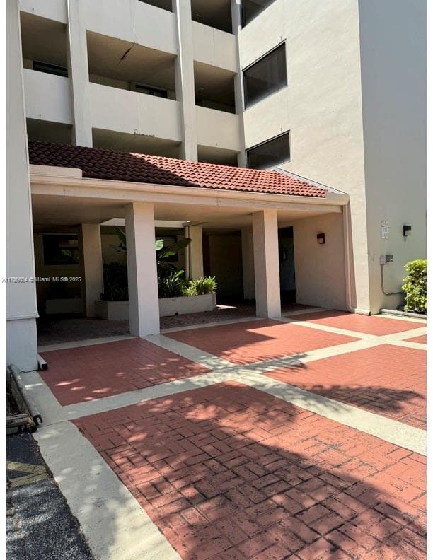 LAKE EMERALD CONDOMINIUM · #202 in Oakland Park - Photo 18