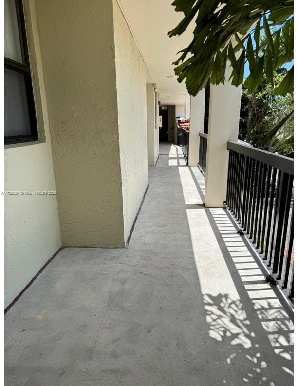 LAKE EMERALD CONDOMINIUM · #202 in Oakland Park - Photo 15