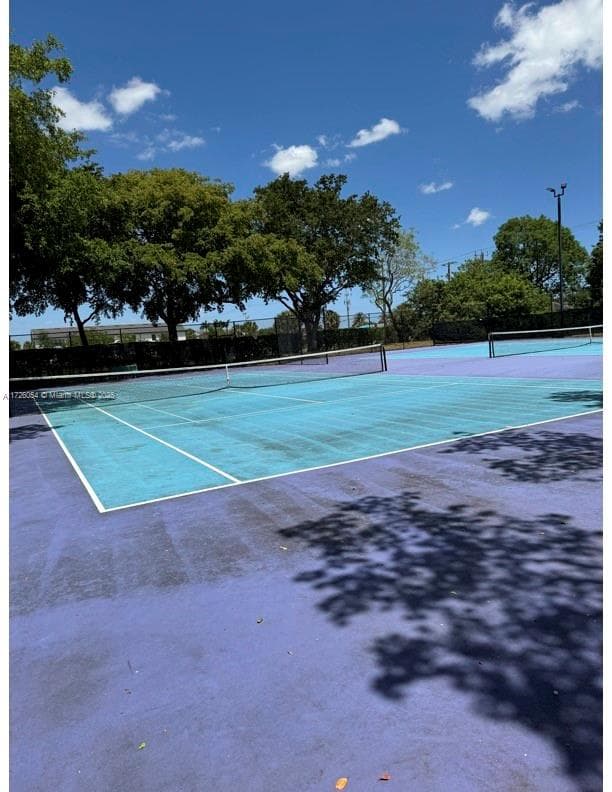 LAKE EMERALD CONDOMINIUM · #202 in Oakland Park - Photo 19