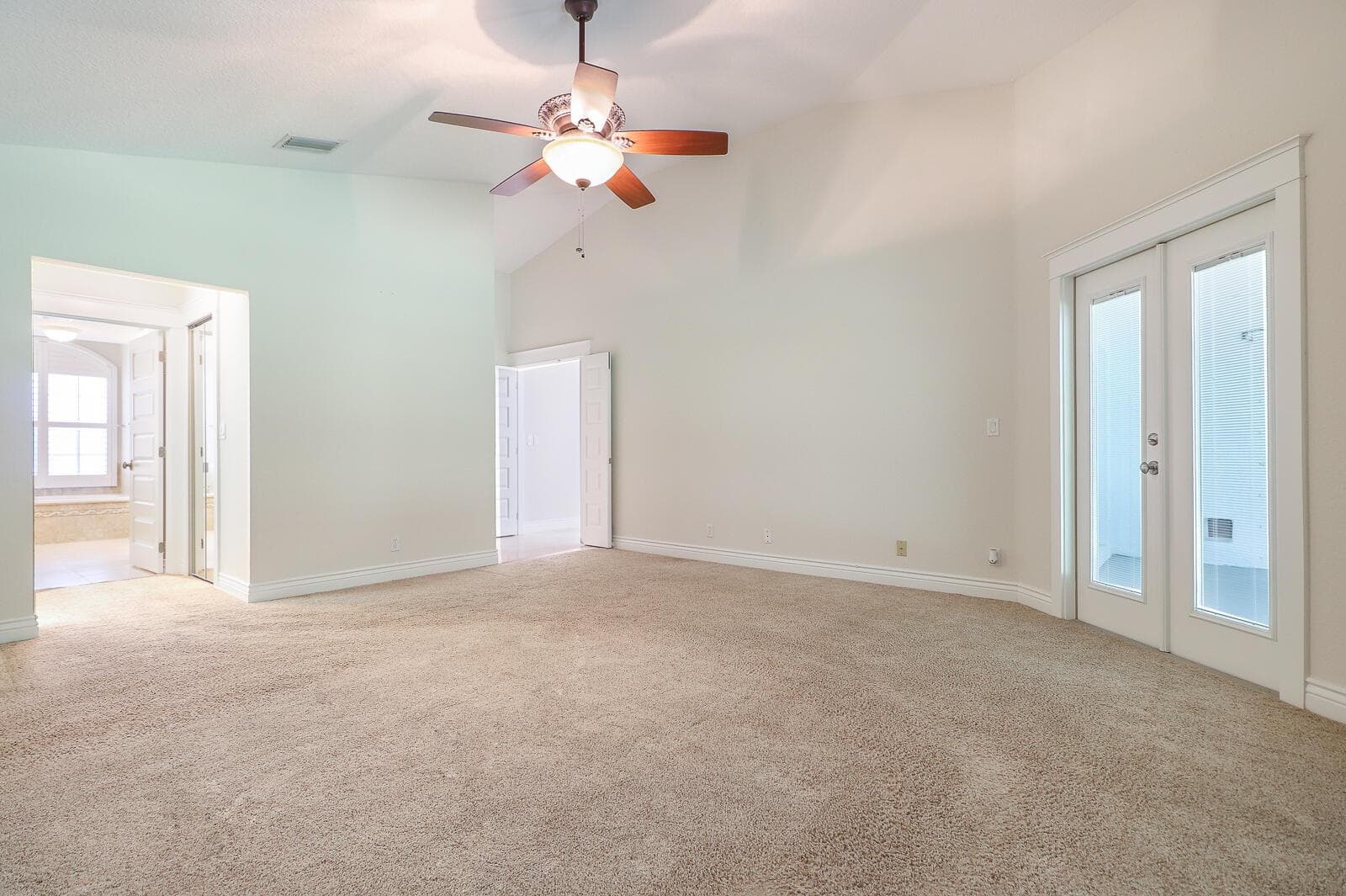 19-Master Bedroom