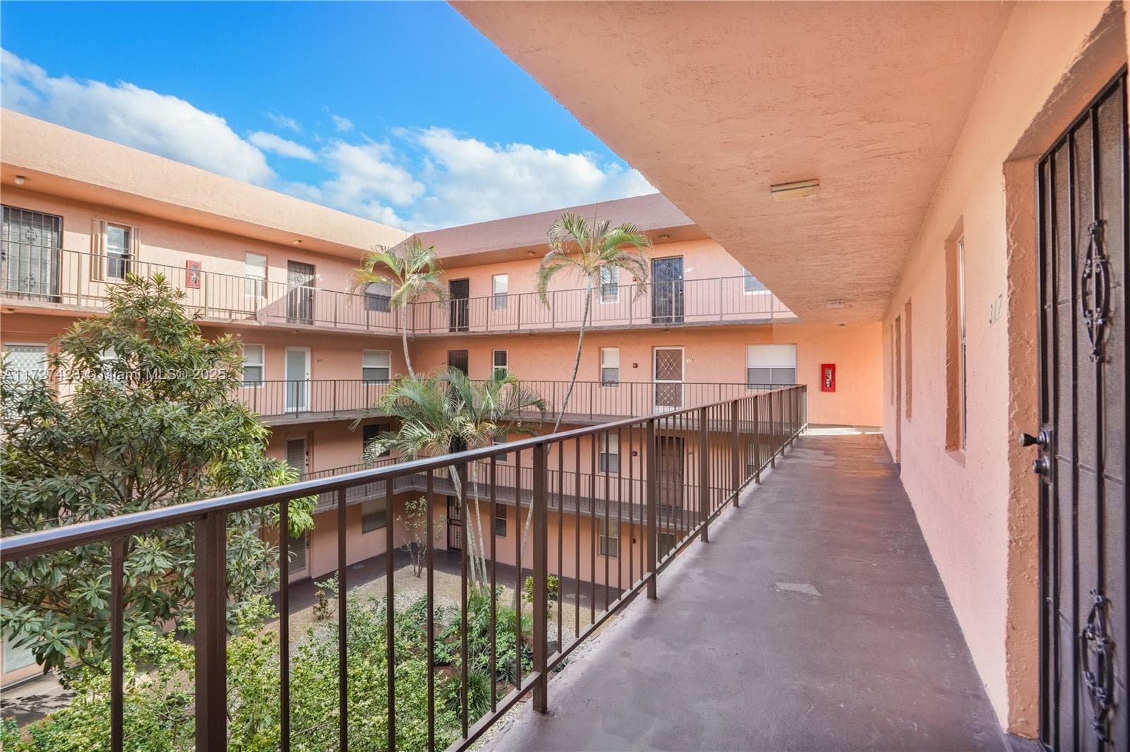 Somerset · #317 in Lauderdale Lakes - Photo 22