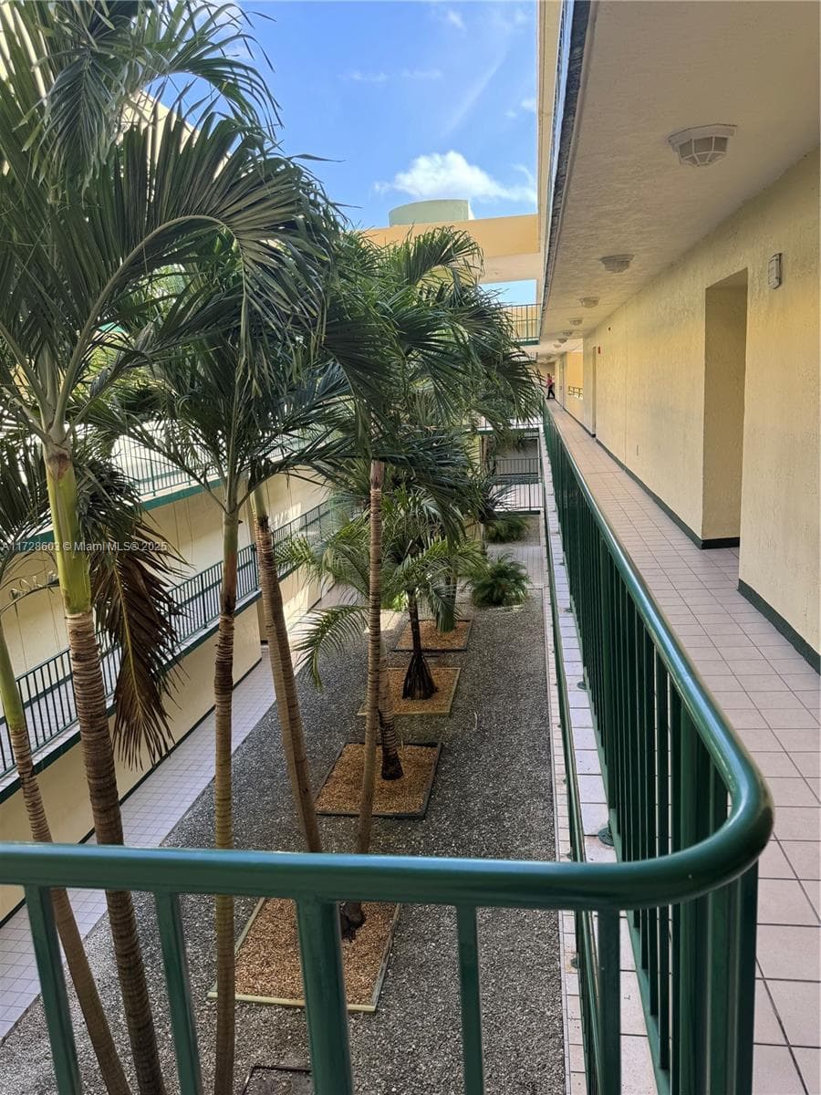 FLAMINGO COURT · #2-313 in Miami - Photo 4