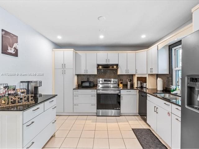 4330 SW 34th Ln photo 15