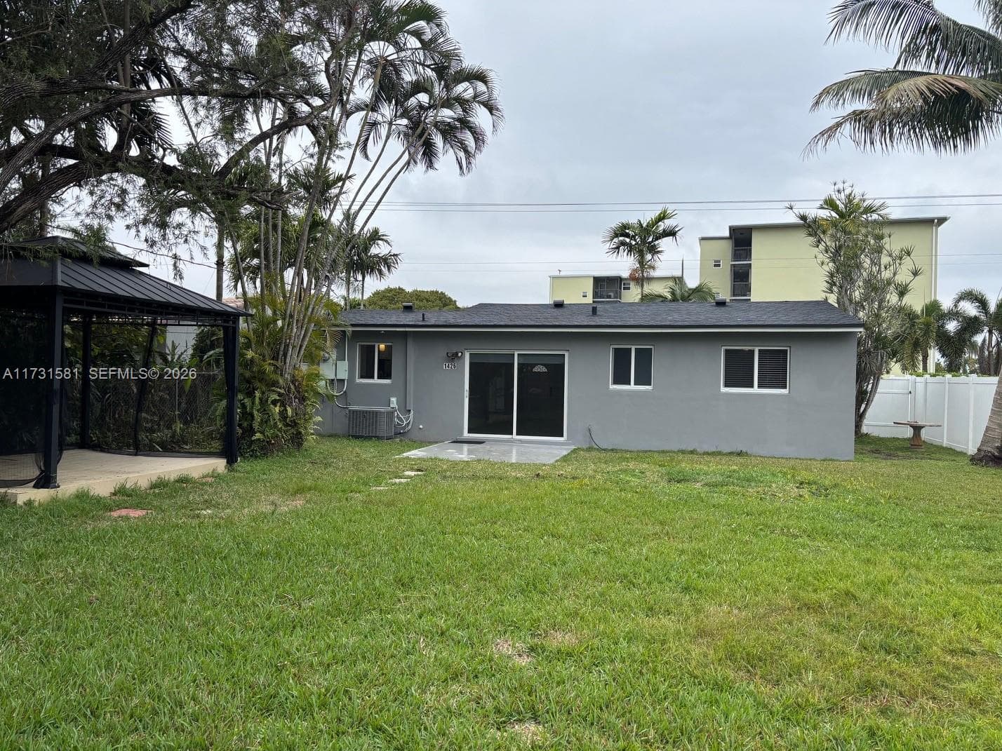 1426 Arthur St photo 16