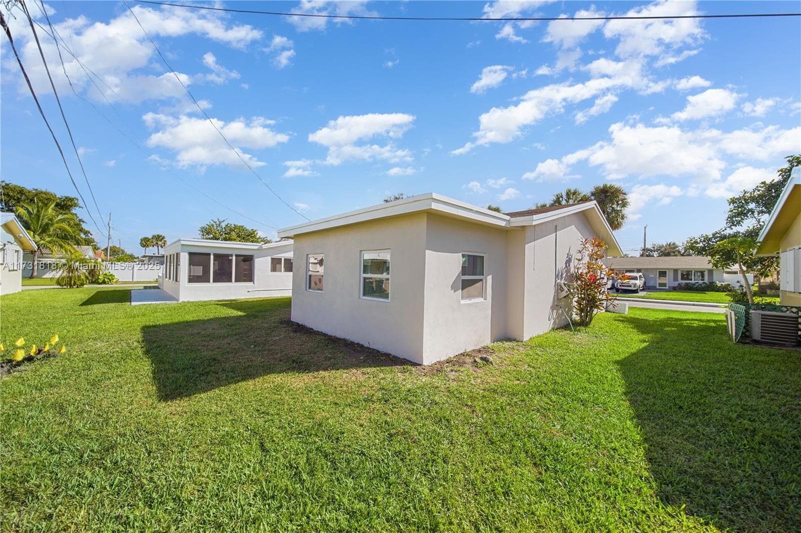 2709 NW 54th St photo 3