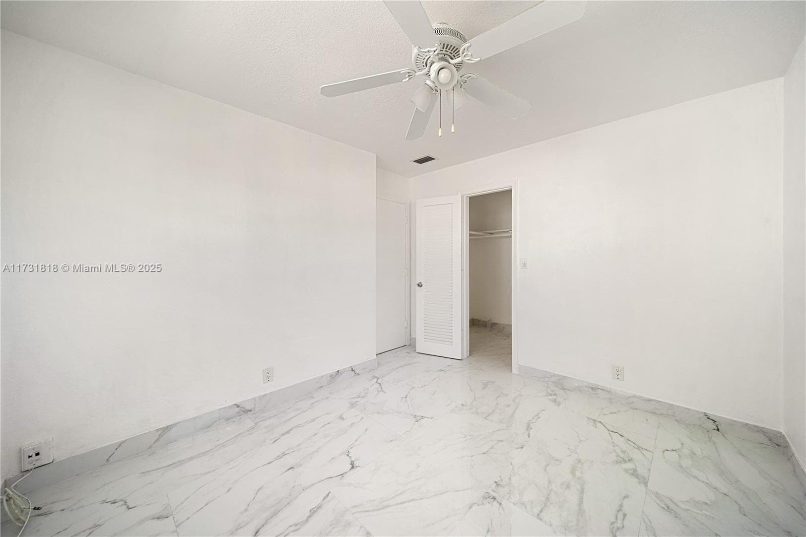 2709 NW 54th St photo 8