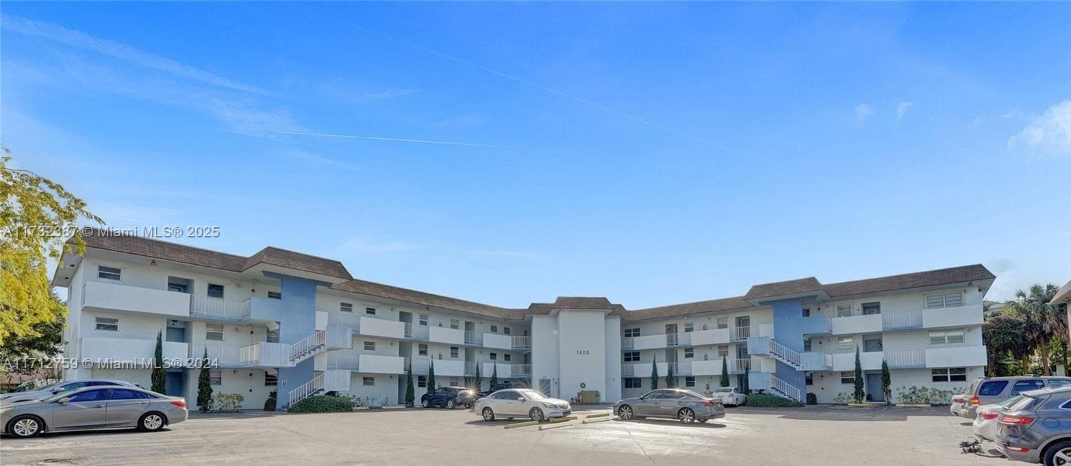 TALLWOOD CONDO · #204 in Hollywood - Photo 1