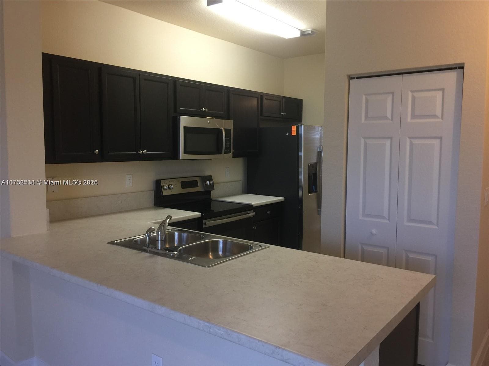2819 SE 1st Dr #6 photo 3