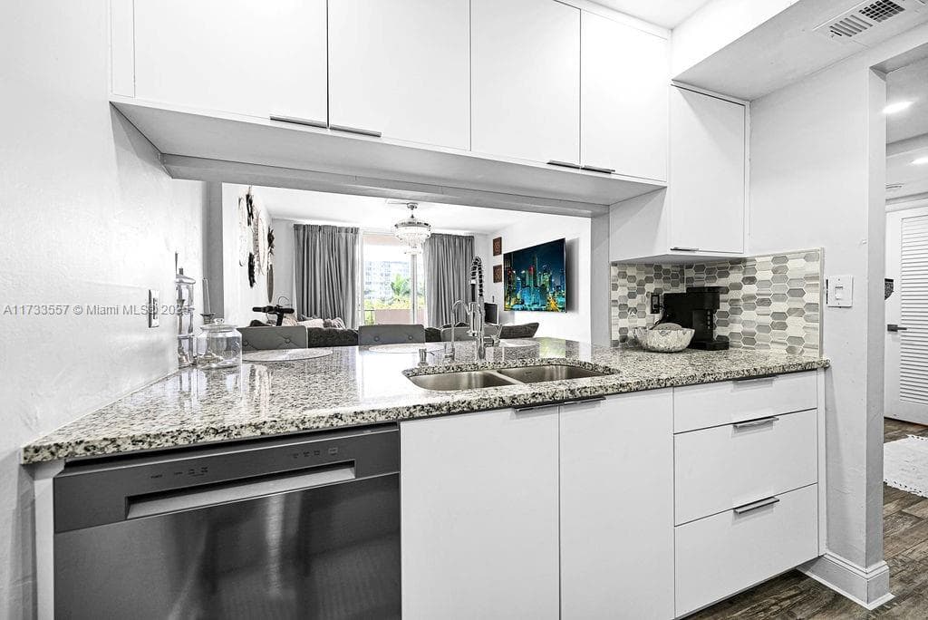 Island Club · #RP405 in Pompano Beach - Photo 13