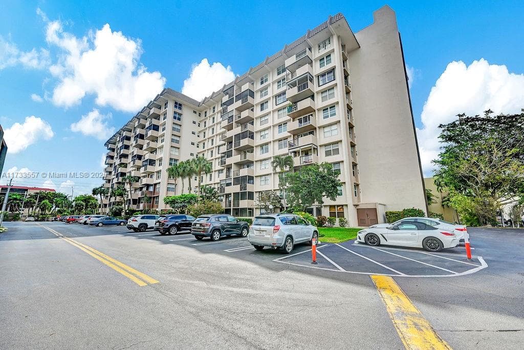 Island Club · #RP405 in Pompano Beach - Photo 43