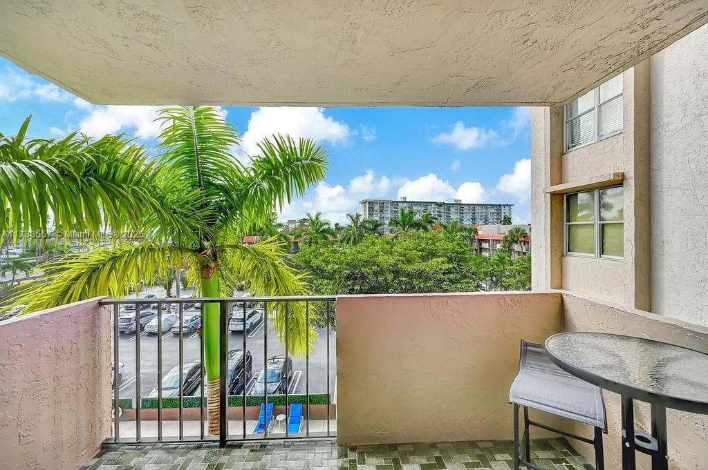 Island Club · #RP405 in Pompano Beach - Photo 36