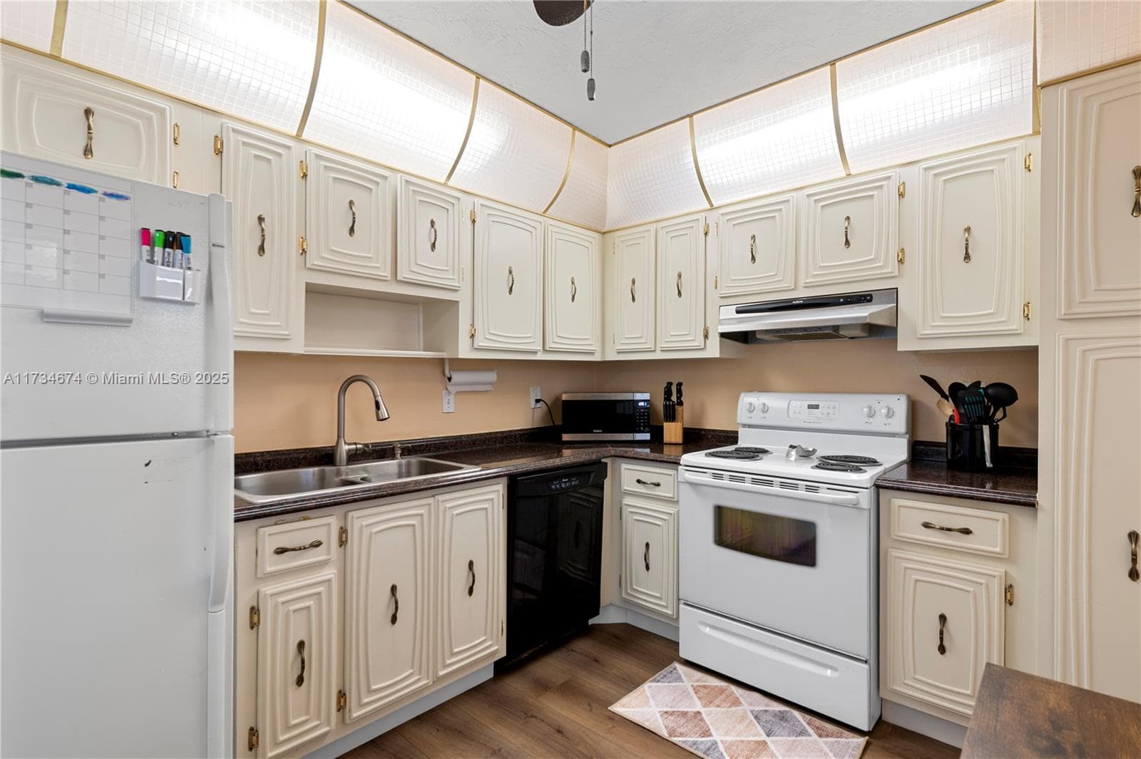 Somerset at Lauderdale · #415 in Lauderdale Lakes - Photo 9