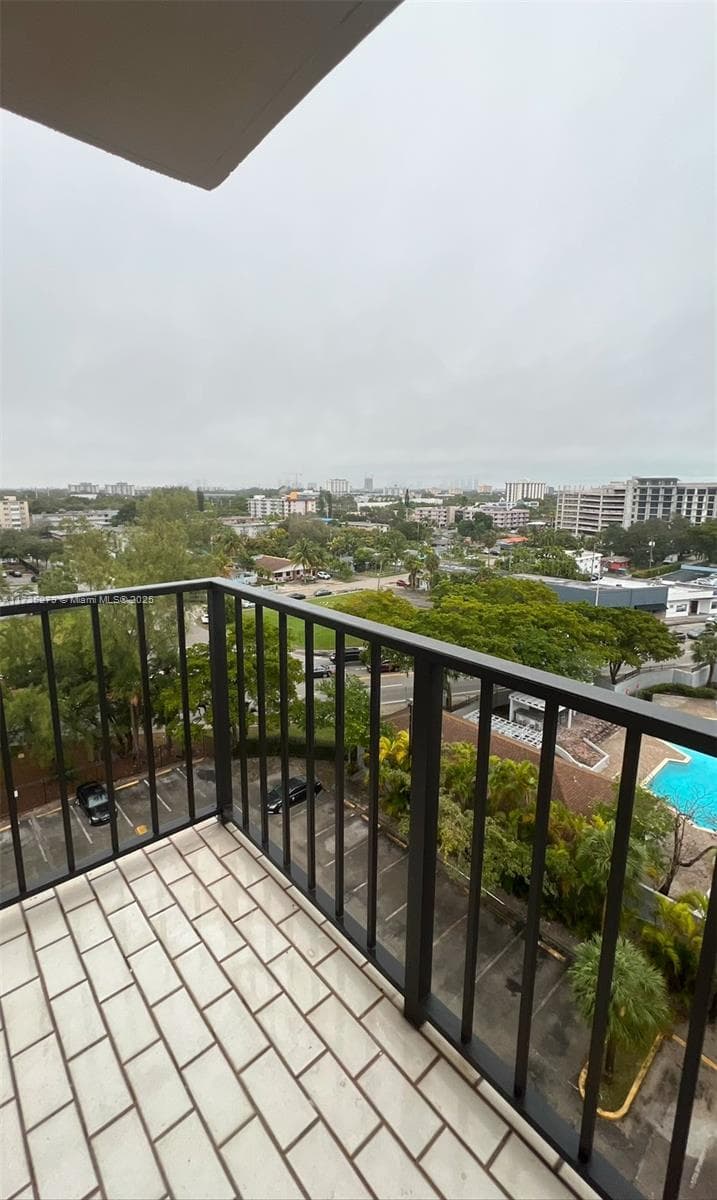 Greenwich Condo · #A915 in North Miami - Photo 9