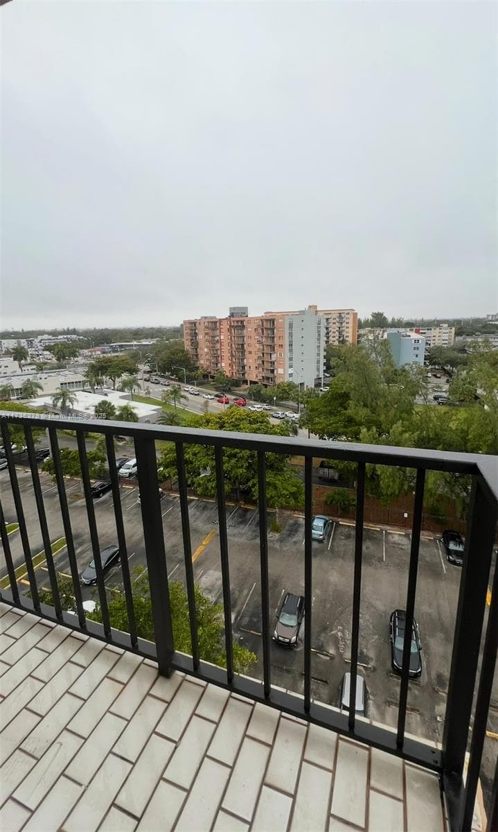 Greenwich Condo · #A915 in North Miami - Photo 10