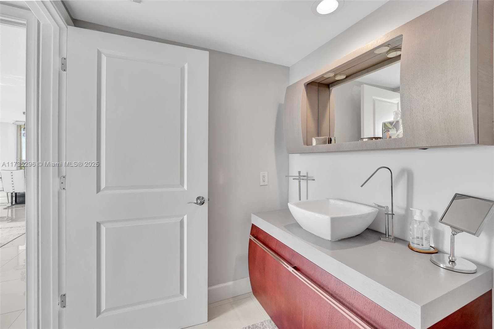 SYMPHONY CONDOMINIUM · #702S in Fort Lauderdale - Photo 17