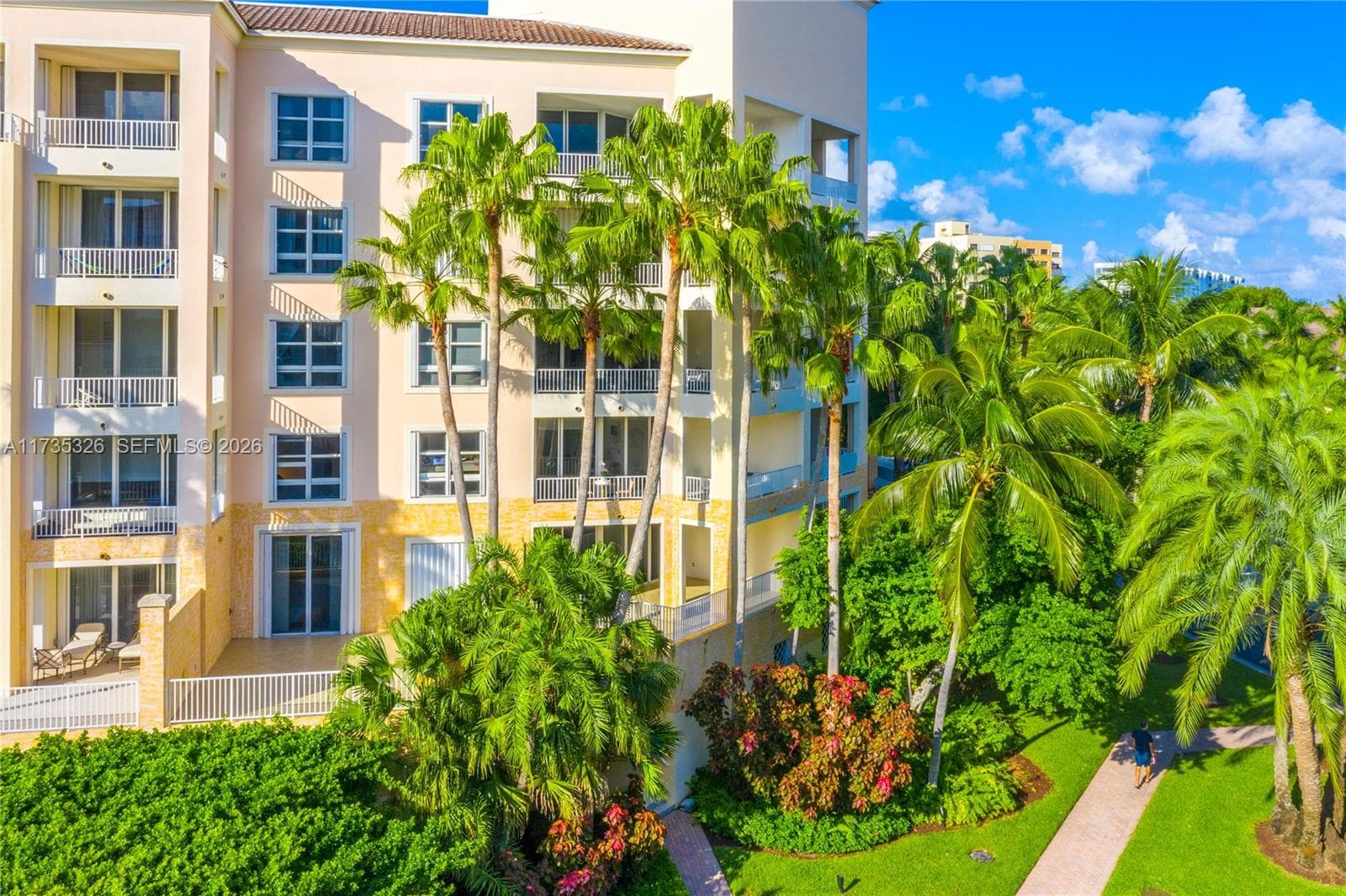 RESORT VILLA ONE CONDO · #405 in Key Biscayne - Photo 28