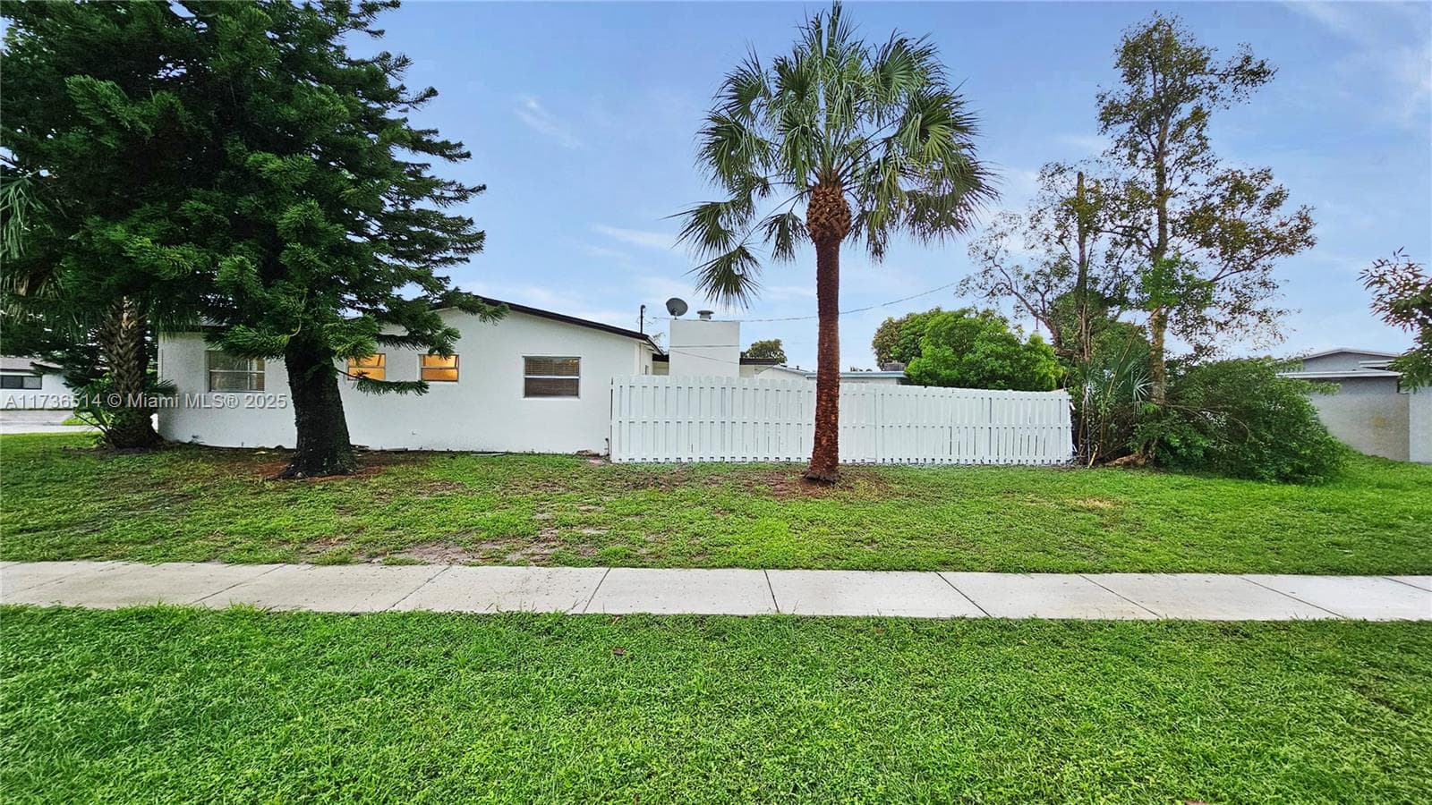3801 NW 6th St photo 5