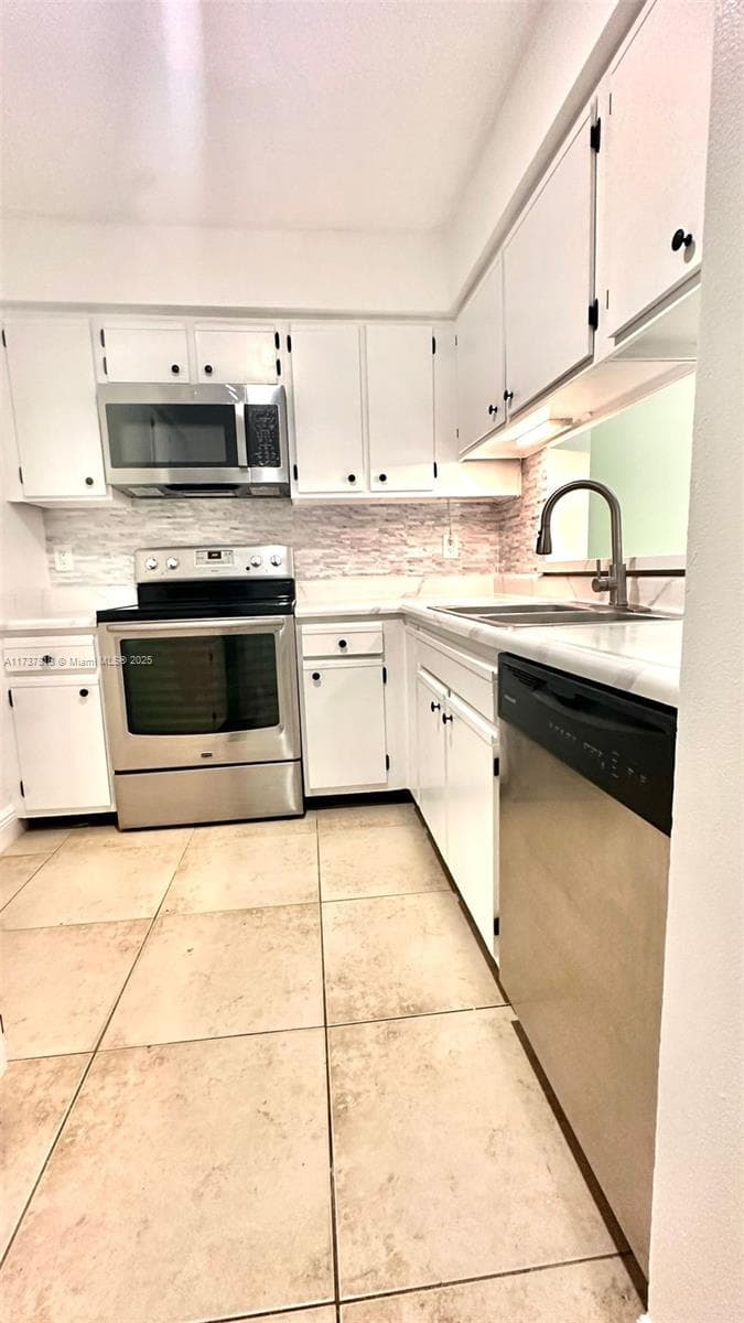 Royal :onciana · #1209 in Pompano Beach - Photo 2