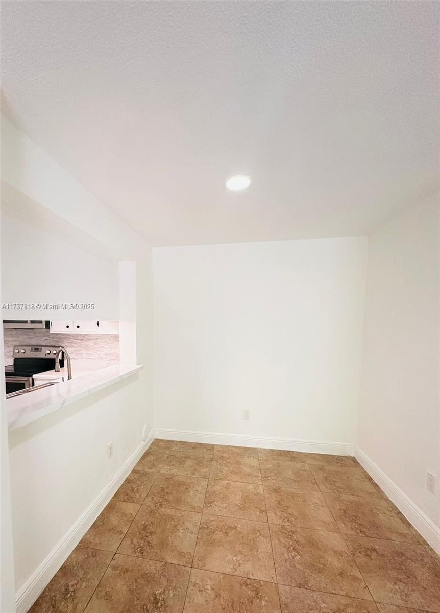 Royal :onciana · #1209 in Pompano Beach - Photo 6
