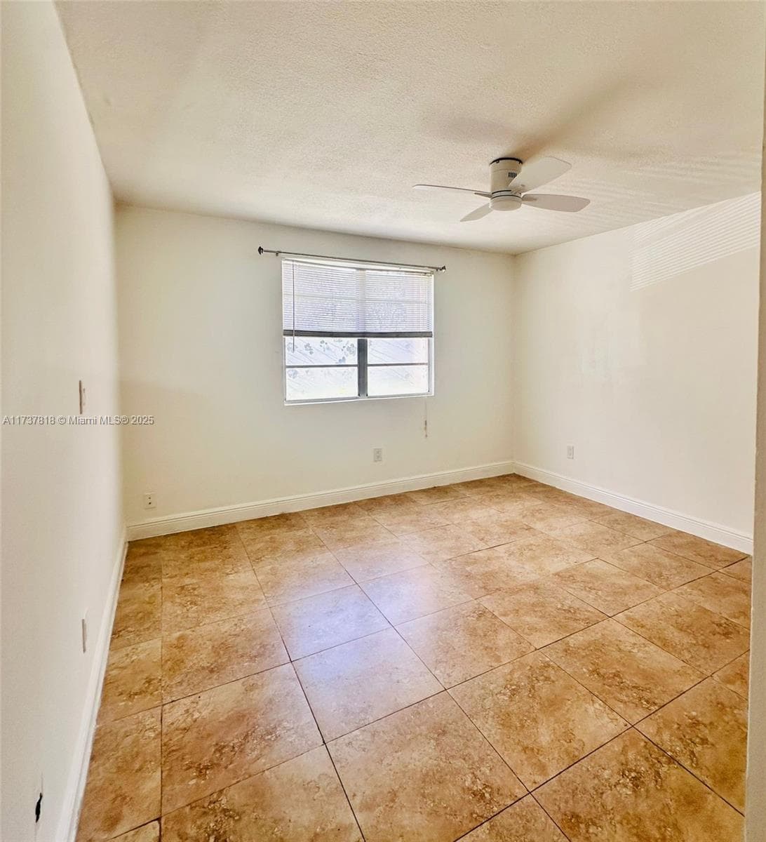 Royal :onciana · #1209 in Pompano Beach - Photo 5