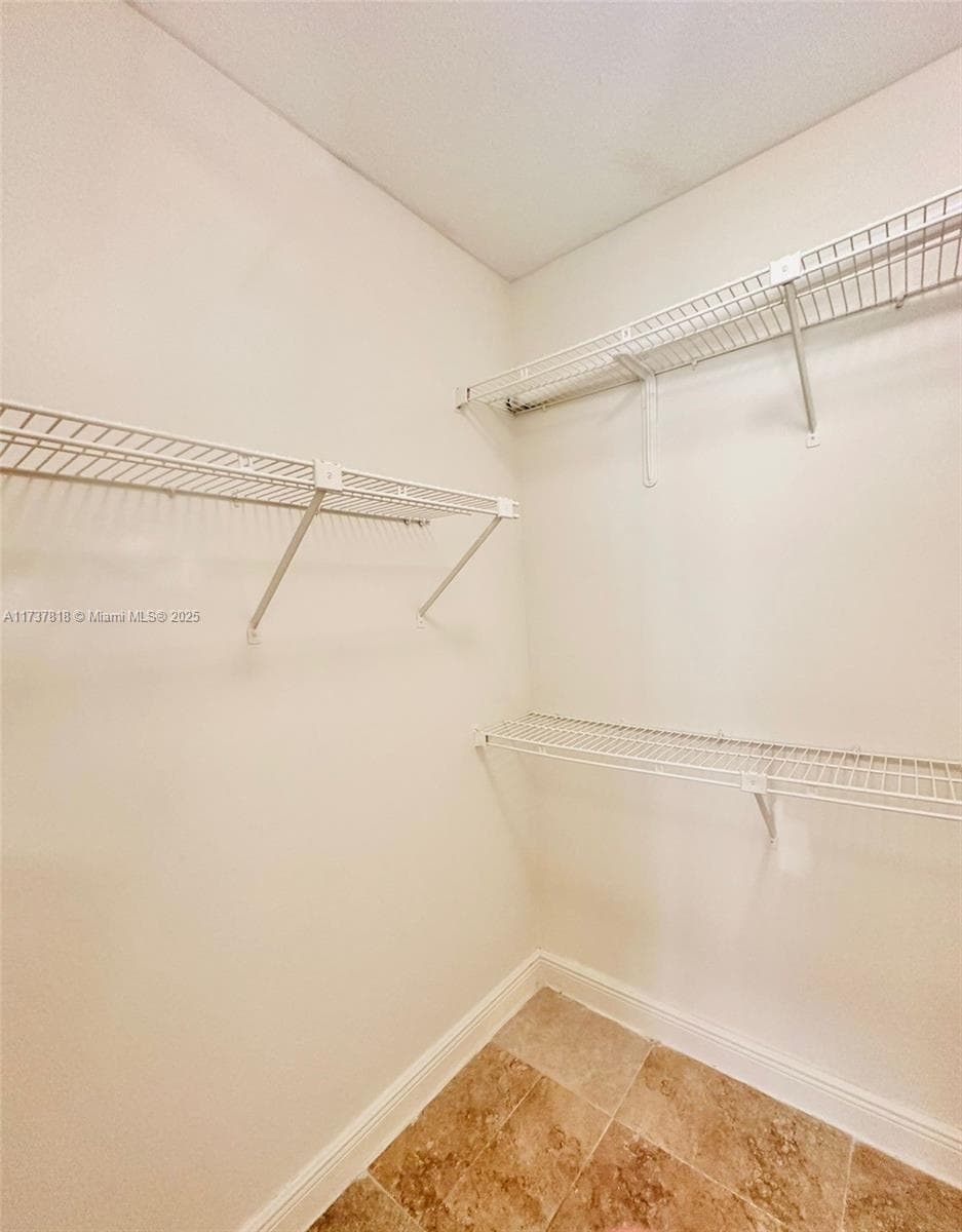 Royal :onciana · #1209 in Pompano Beach - Photo 10
