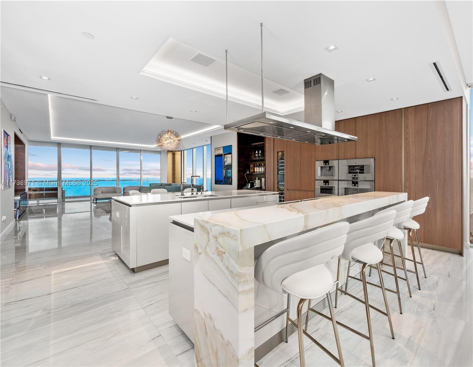Turnberry Ocean Club · #2704 in Sunny Isles Beach - Photo 5