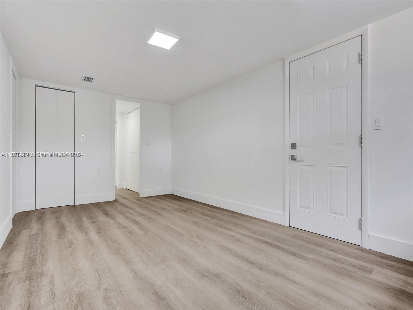 1609 NW 7th Ter photo 16