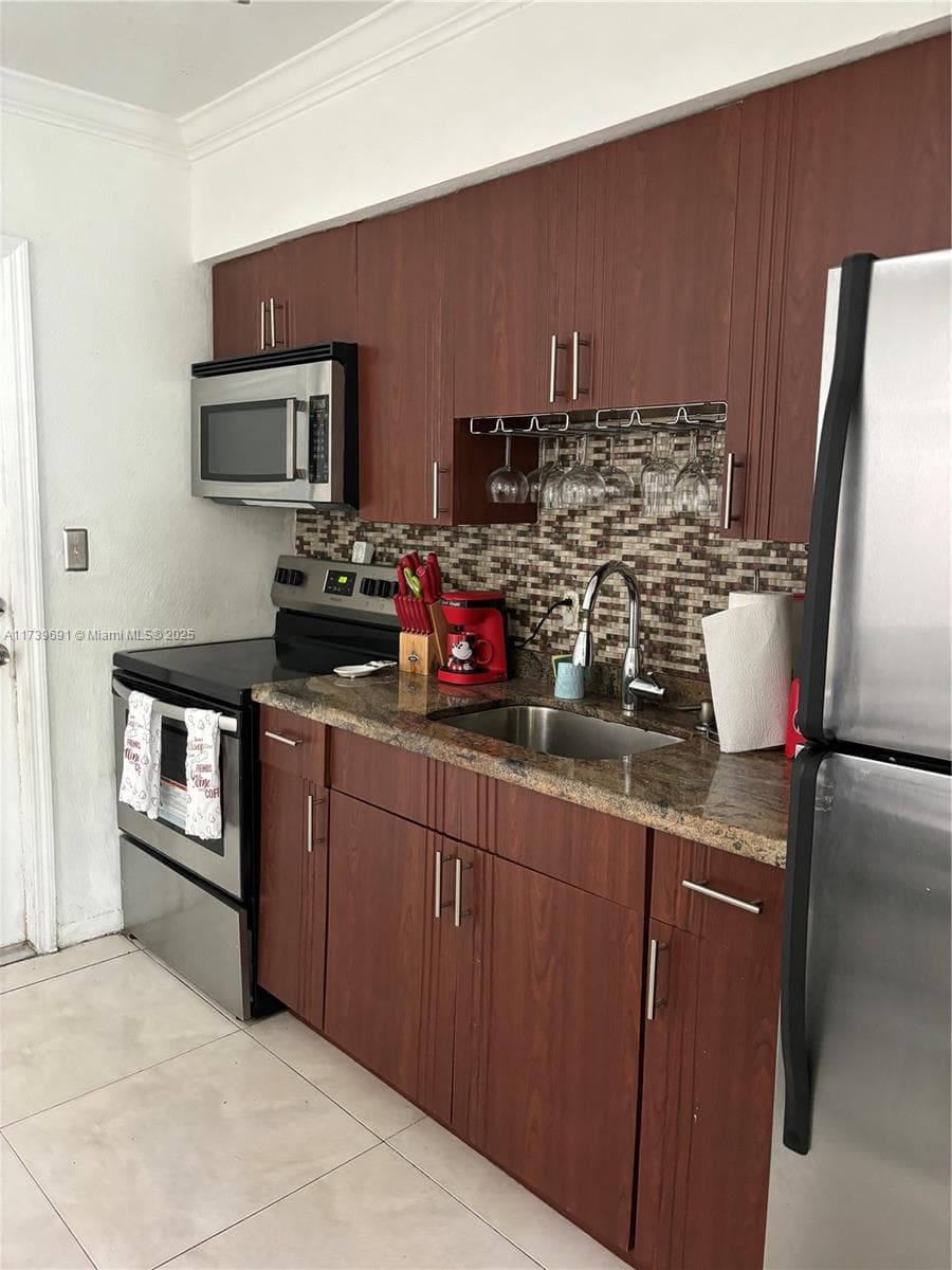 1332 SW 22nd Ave photo 11